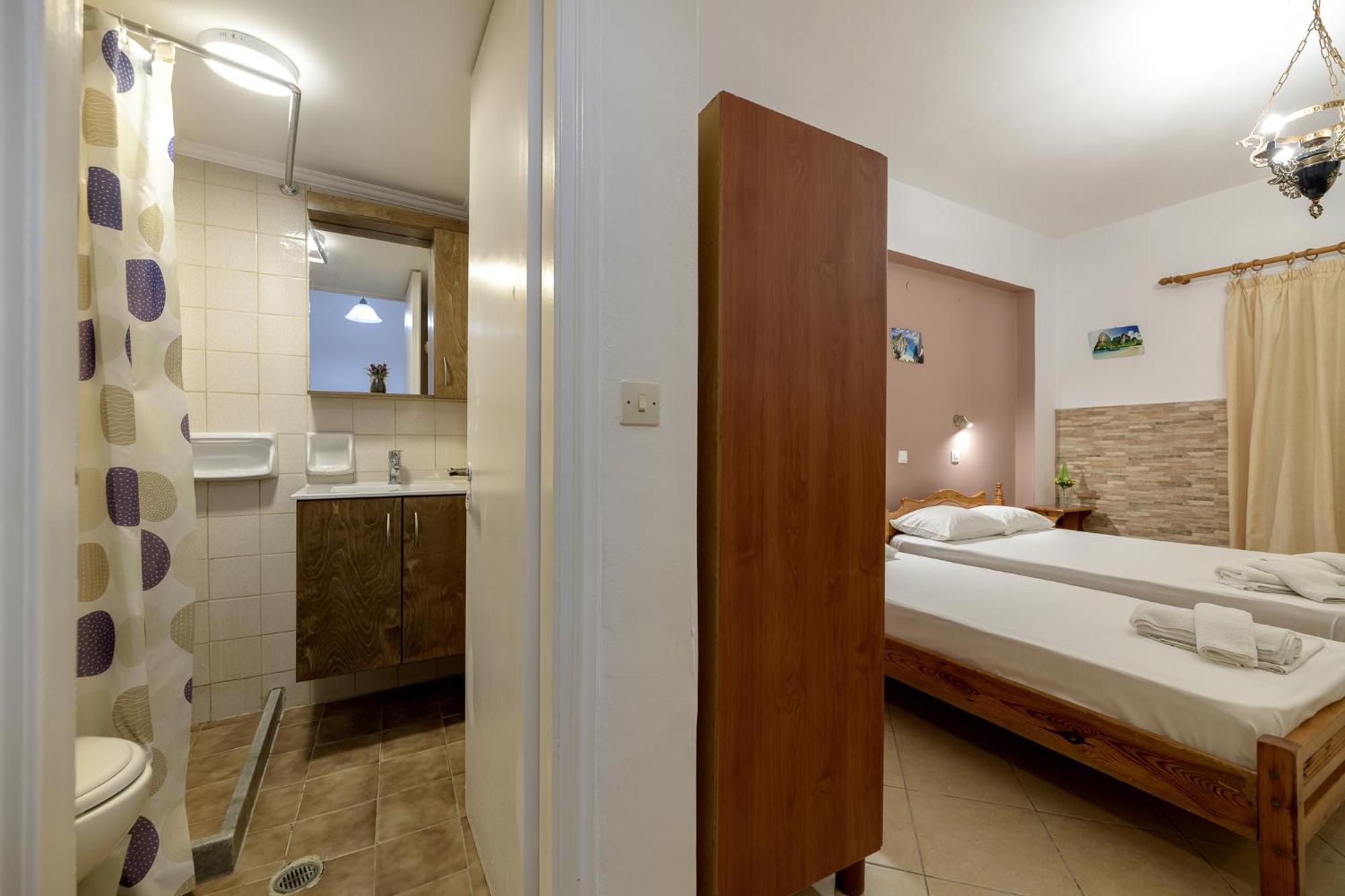 Anthi Studios & Apartments อาลีเกส ภายนอก รูปภาพ