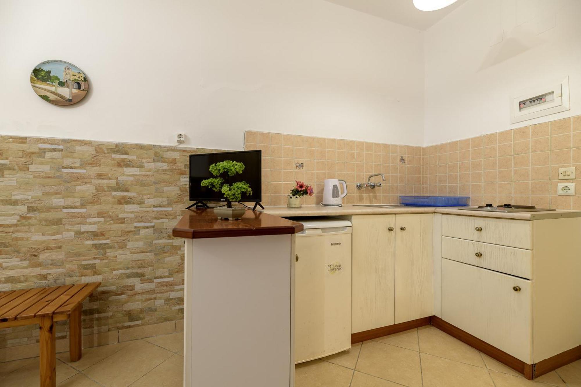 Anthi Studios & Apartments อาลีเกส ภายนอก รูปภาพ