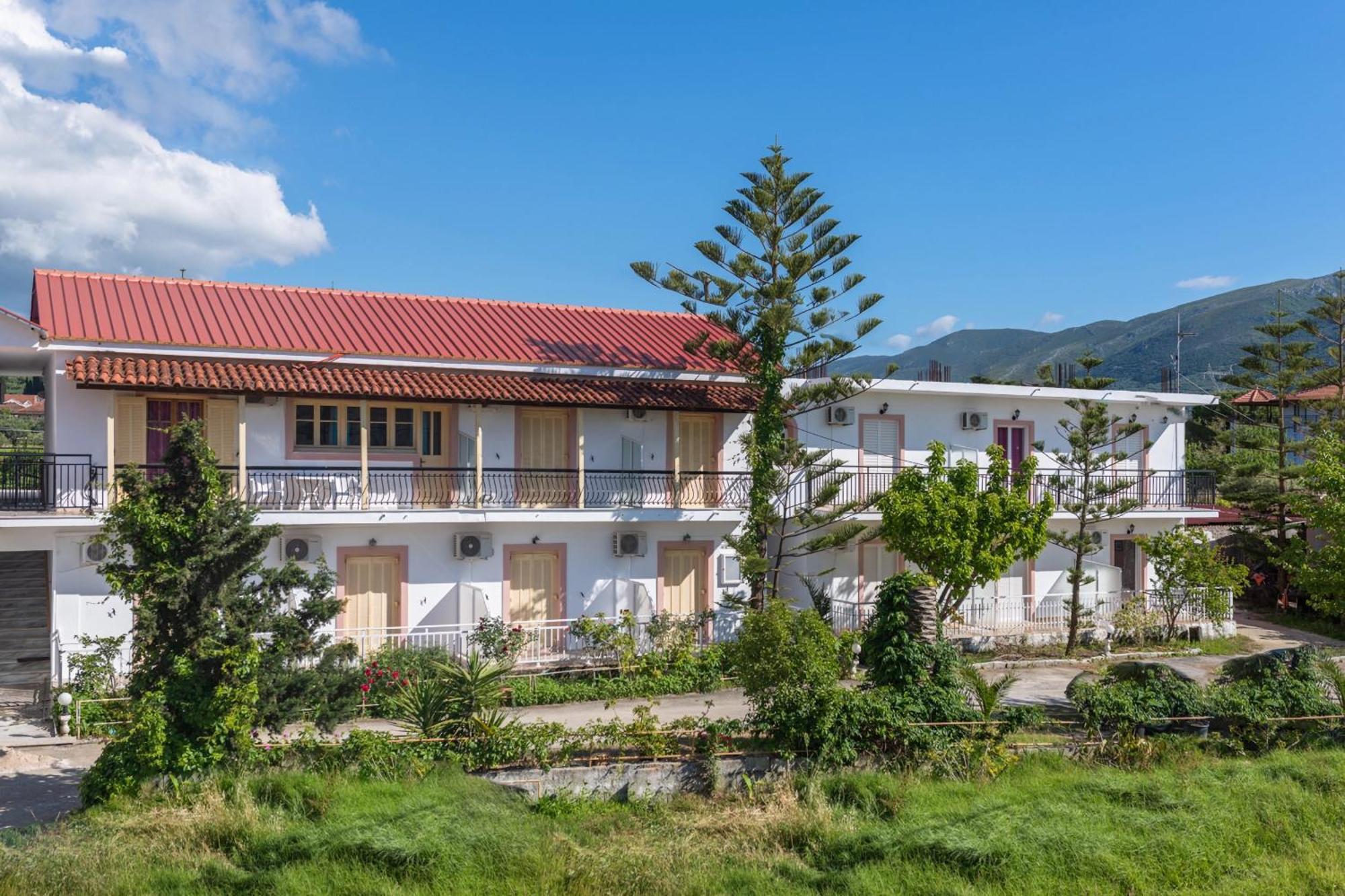 Anthi Studios & Apartments อาลีเกส ภายนอก รูปภาพ