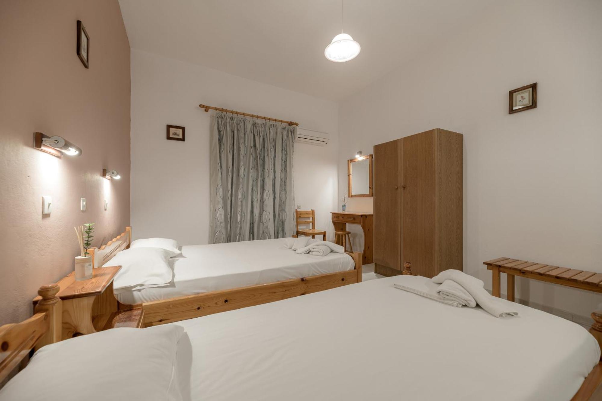Anthi Studios & Apartments อาลีเกส ภายนอก รูปภาพ