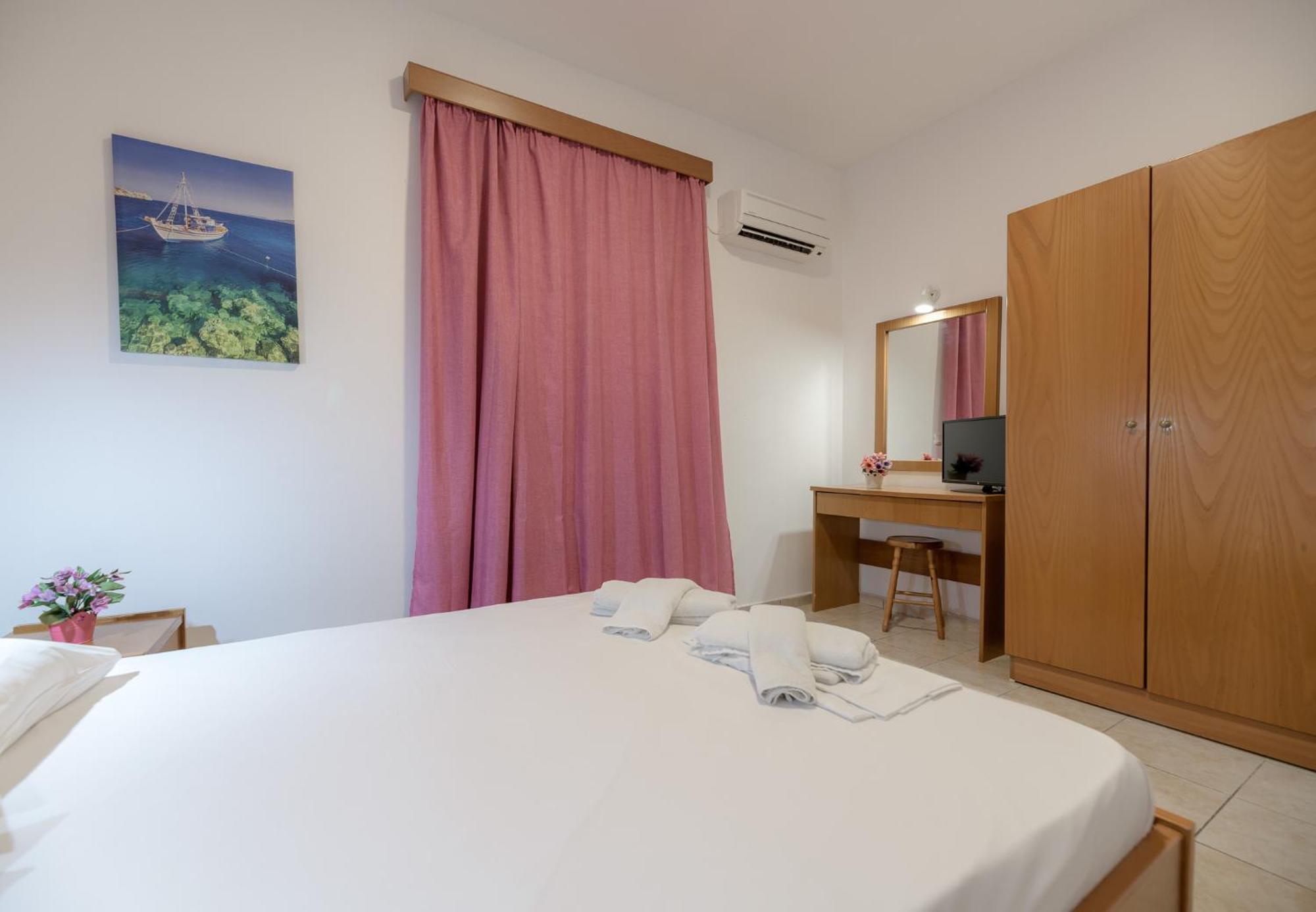 Anthi Studios & Apartments อาลีเกส ภายนอก รูปภาพ