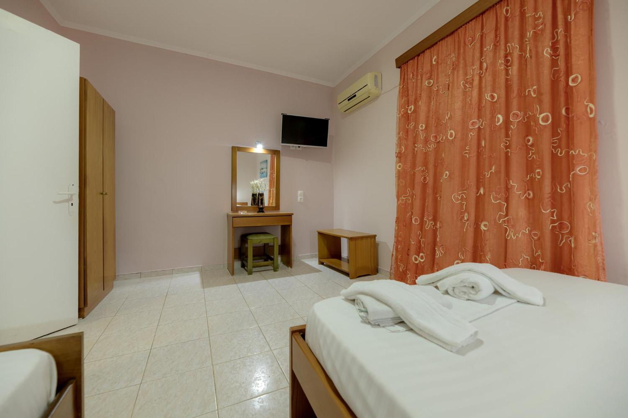 Anthi Studios & Apartments อาลีเกส ภายนอก รูปภาพ