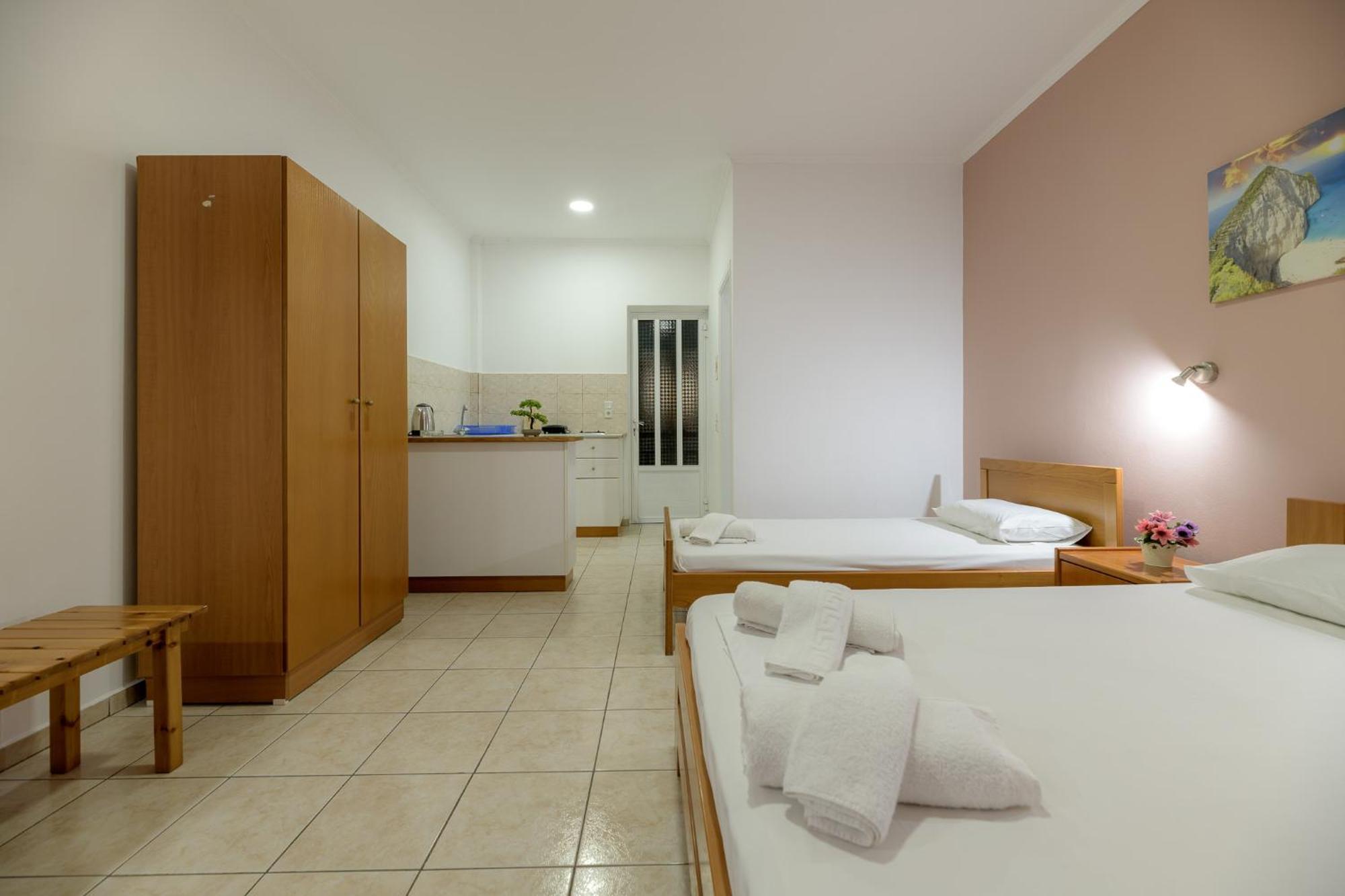 Anthi Studios & Apartments อาลีเกส ภายนอก รูปภาพ