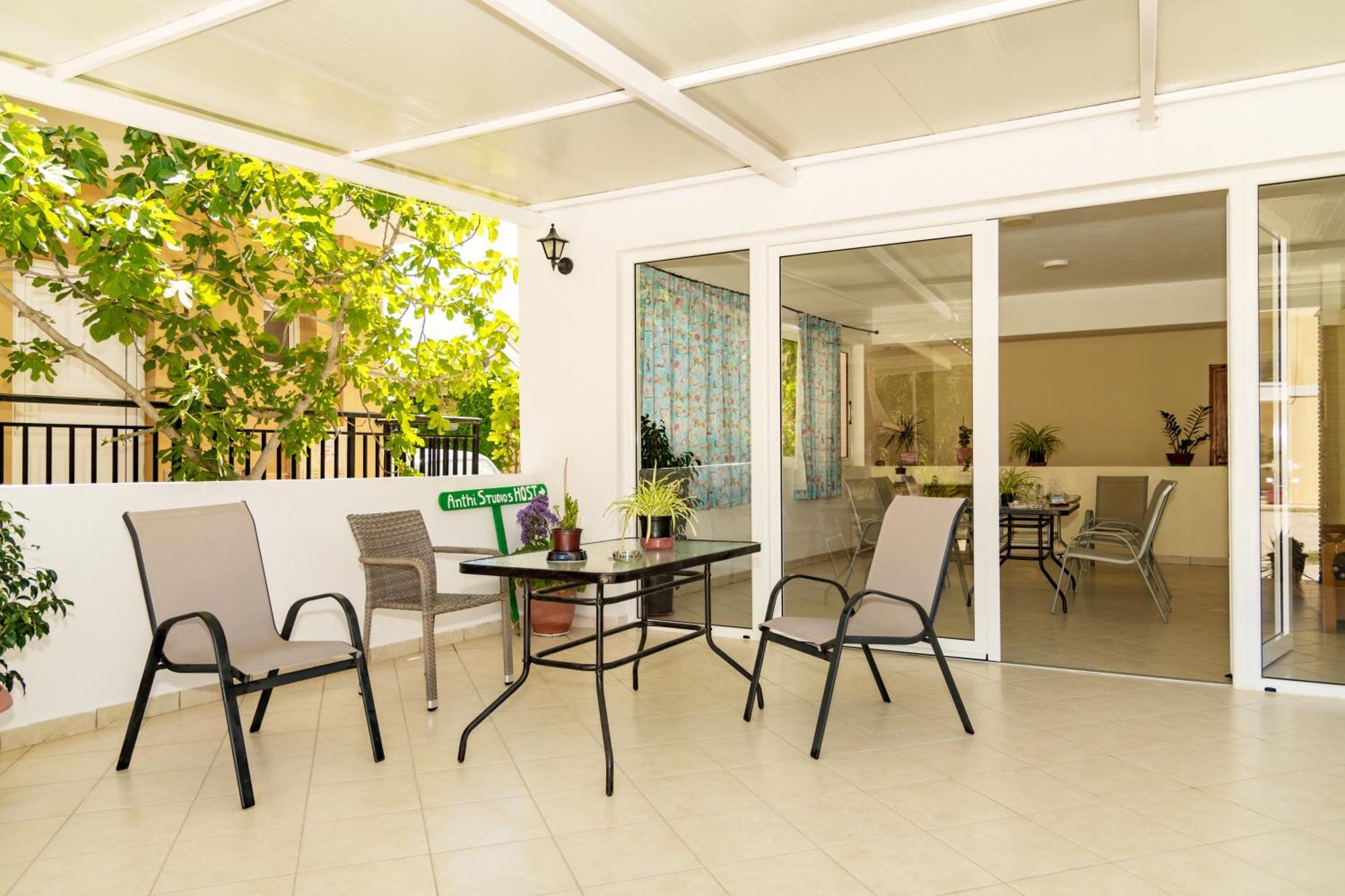 Anthi Studios & Apartments อาลีเกส ภายนอก รูปภาพ