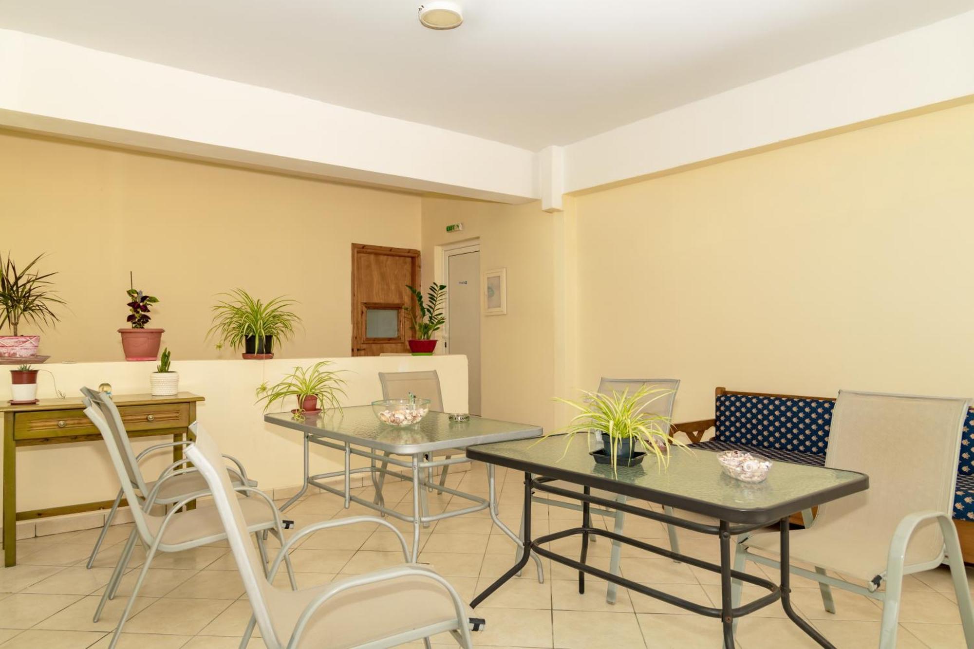 Anthi Studios & Apartments อาลีเกส ภายนอก รูปภาพ